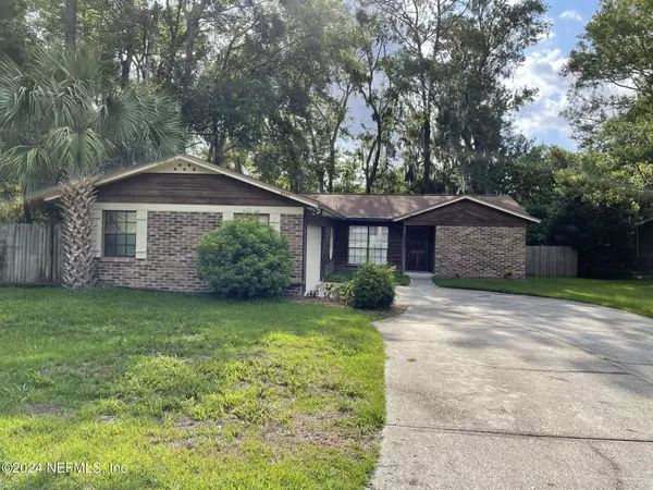 Jacksonville, FL 32210,5217 SECLUDED OAKS LN