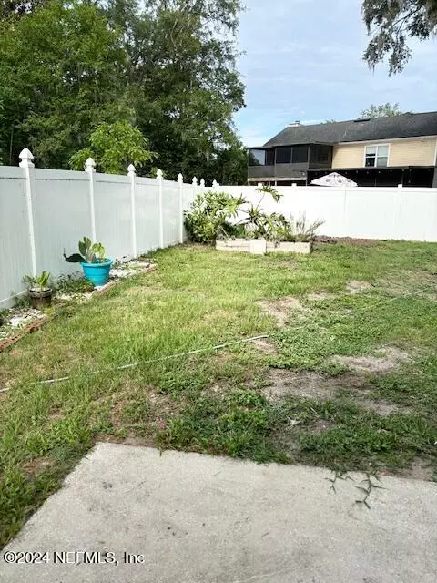 Jacksonville, FL 32225,560 E SERENADE CIR E