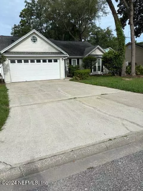 Jacksonville, FL 32225,560 E SERENADE CIR E