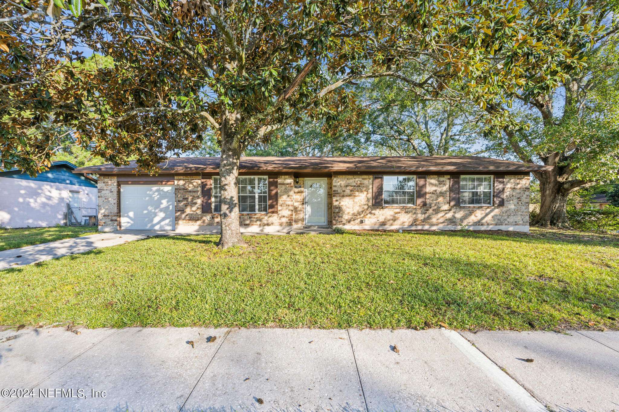 8305 AXSON ST, Jacksonville, FL 32221