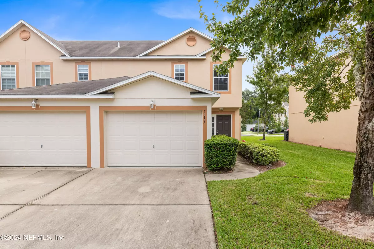 Jacksonville, FL 32244,7085 ST IVES CT