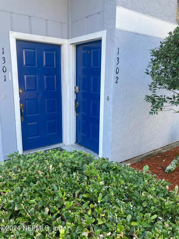 Jacksonville, FL 32223,3270 RICKY DR #1302