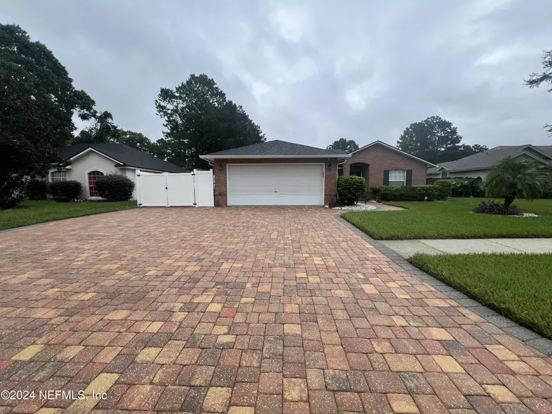 387 TURTLE DOVE DR, Orange Park, FL 32073