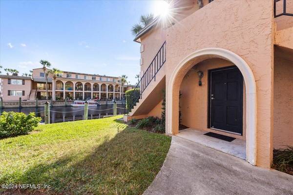 5375 ORTEGA FARMS BLVD #201,  Jacksonville,  FL 32210