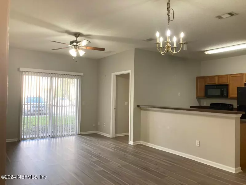 3640 KIRKPATRICK CIR #5, Jacksonville, FL 32210