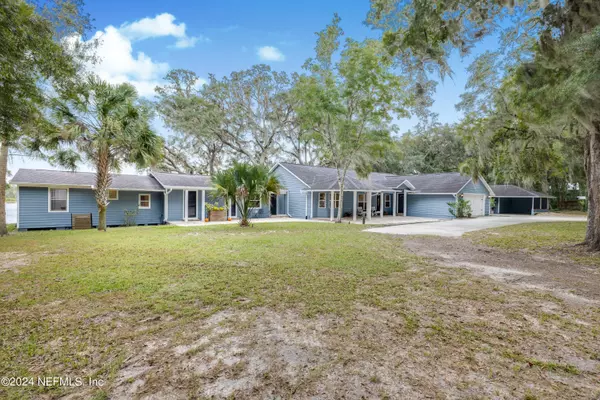 Interlachen, FL 32148,334 N COUNTY ROAD 315