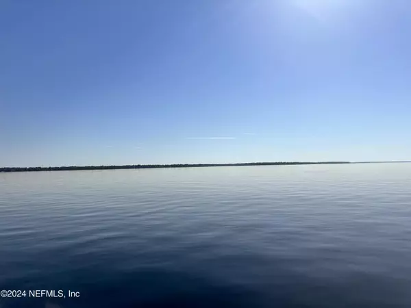 5287 DEER ISLAND RD, Green Cove Springs, FL 32043