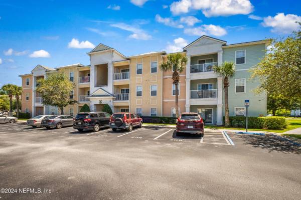 8218 GREEN PARROT RD #108,  Jacksonville,  FL 32256