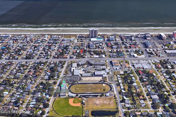 Jacksonville Beach, FL 32250,215 N 19TH AVE #A