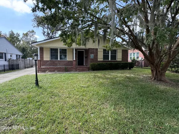 2768 SOUTHWOOD LN, Jacksonville, FL 32207