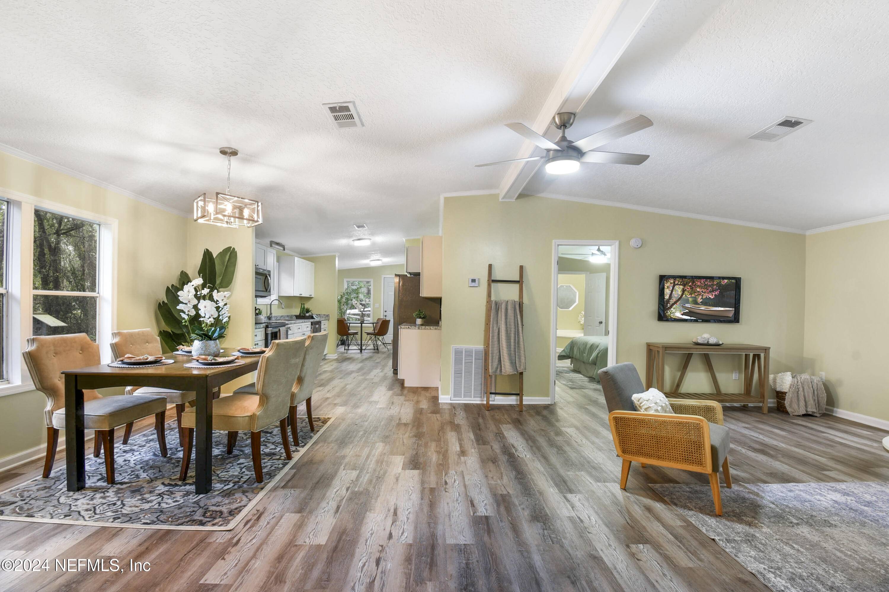 Yulee, FL 32097,75123 JOHNSON LAKE RD