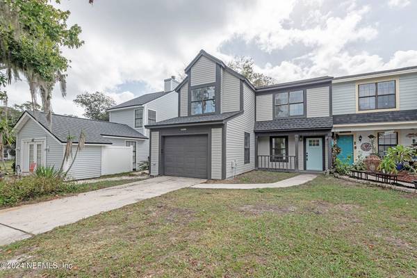 11236 TROTTING HORSE LN, Jacksonville, FL 32225