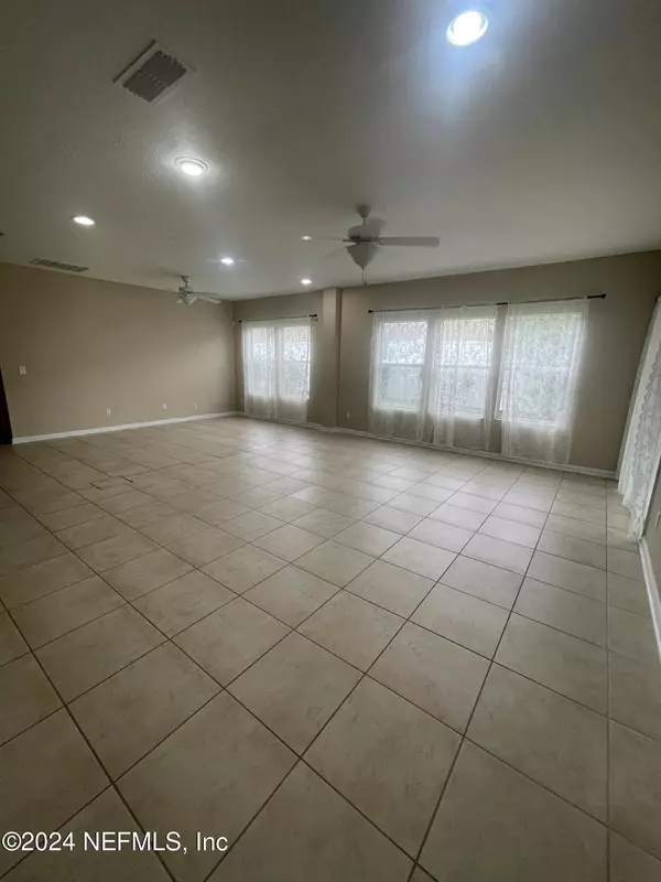 Jacksonville, FL 32257,11476 GLENLAUREL OAKS CIR