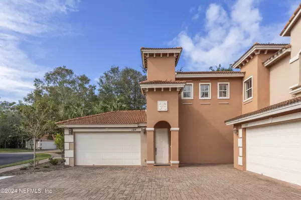 Ponte Vedra Beach, FL 32082,124 HIDDEN PALMS LN #201