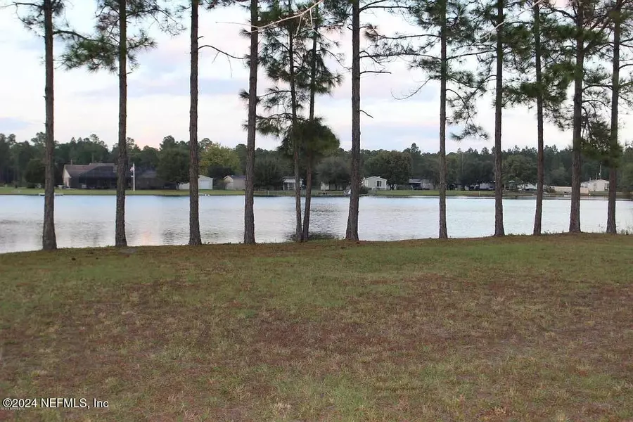 5259 HAMMOCK LAKE DR, Jacksonville, FL 32226