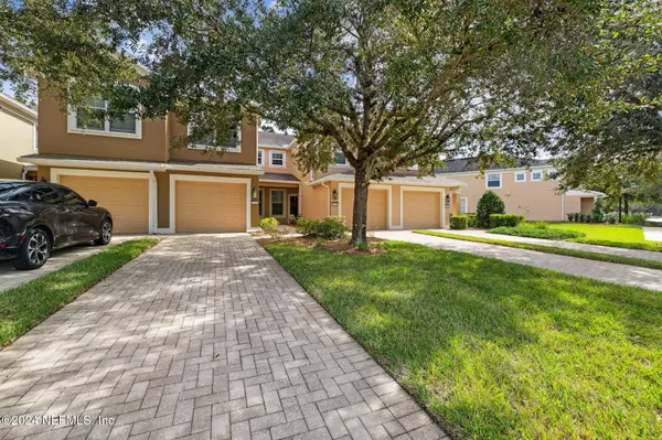 8757 LITTLE SWIFT CIR, Jacksonville, FL 32256