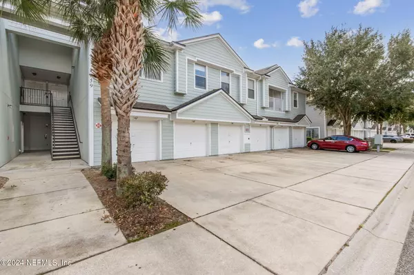 Jacksonville, FL 32256,7059 DEER LODGE CIR #102