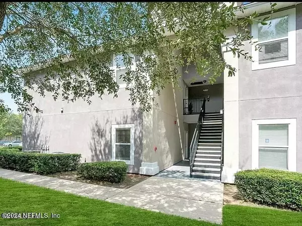 Jacksonville, FL 32244,6105 MAGGIES CIR #101