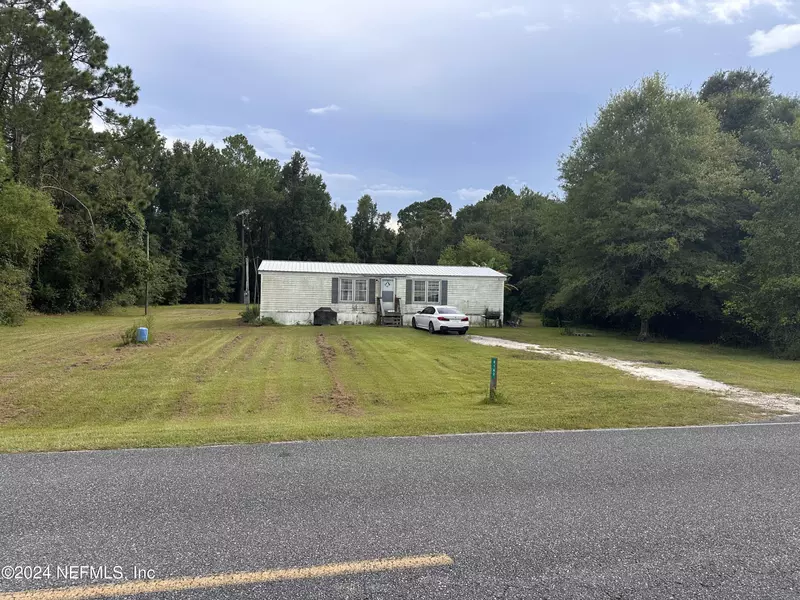 8182 NW COUNTY RD 225, Starke, FL 32091