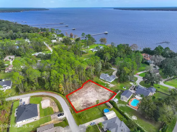 1310 RIVIERA DR,  Green Cove Springs,  FL 32043