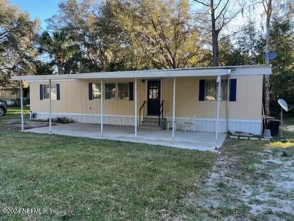 208 NAVAJO ST, Satsuma, FL 32189