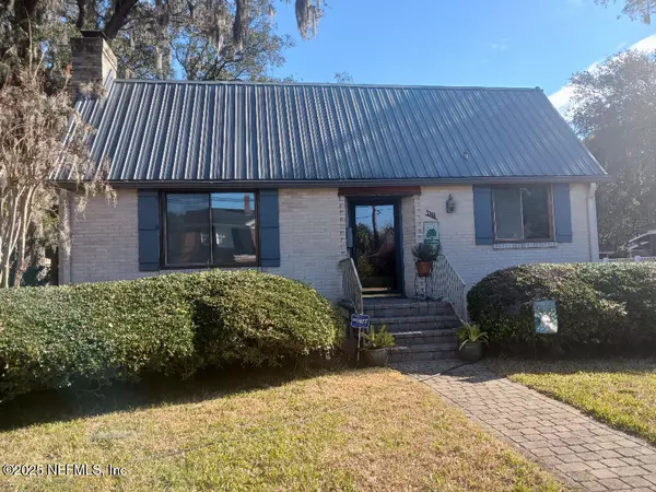 1361 NICHOLSON RD, Jacksonville, FL 32207