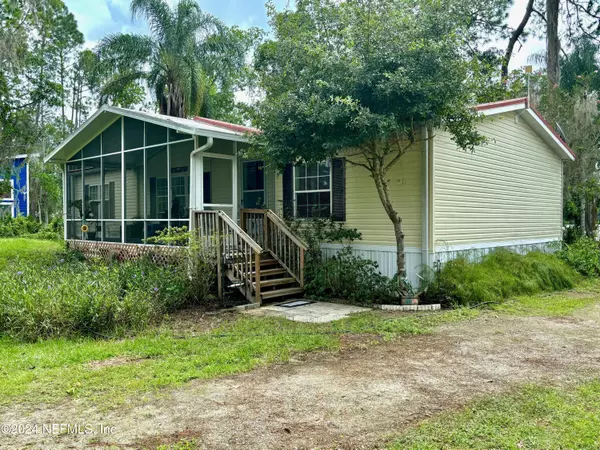 313 RILEY LAKE DR, Hawthorne, FL 32640