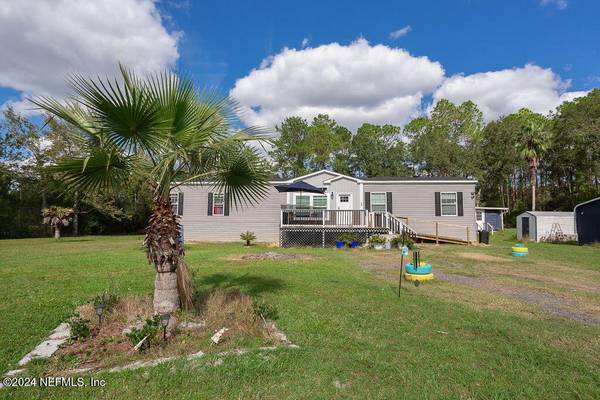 100 CAMP RD, Palatka, FL 32177