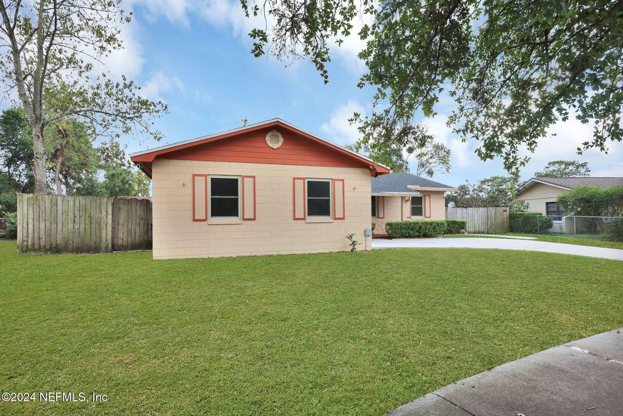 Jacksonville, FL 32244,6053 JAGUAR DR W