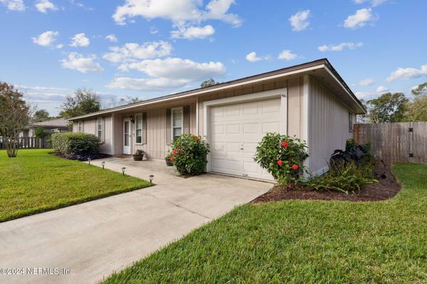 10746 GELDING DR, Jacksonville, FL 32257