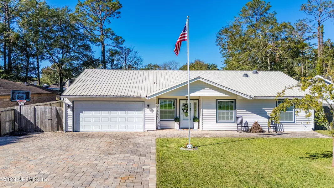 6064 PINE AVE, Fleming Island, FL 32003