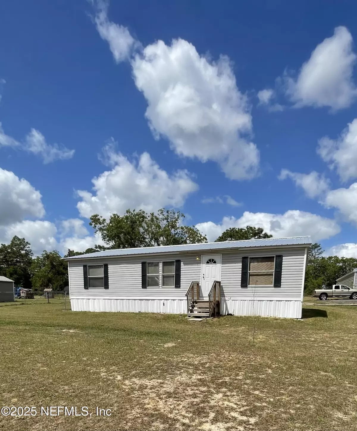 Interlachen, FL 32148,121 KEUKA RD