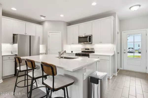 St. Augustine, FL 32092,401 BRANDON LAKES DR