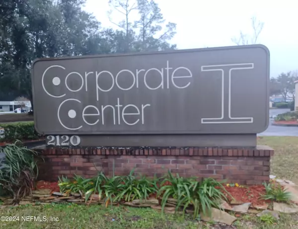 2120 CORPORATE SQUARE BLVD #18, Jacksonville, FL 32216