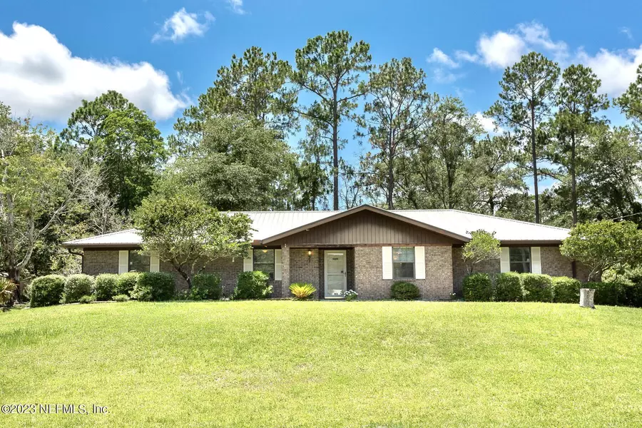 103 POINT OF WOODS TRL, Palatka, FL 32177