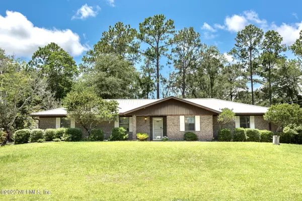 103 POINT OF WOODS TRL, Palatka, FL 32177