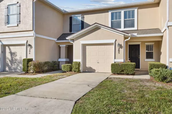 Fleming Island, FL 32003,1500 CALMING WATER DR #205