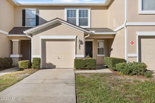 Fleming Island, FL 32003,1500 CALMING WATER DR #205