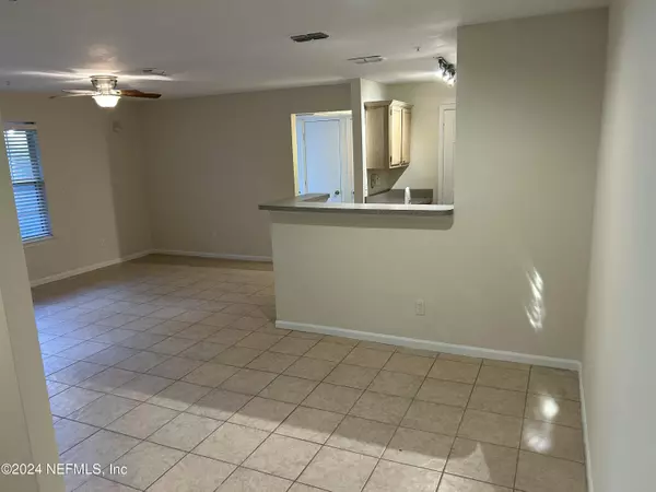 Jacksonville, FL 32256,7701 TIMBERLIN PARK BLVD #1517