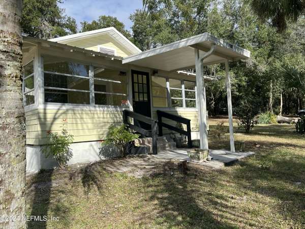 714 HUNTER AVE, Crescent City, FL 32112