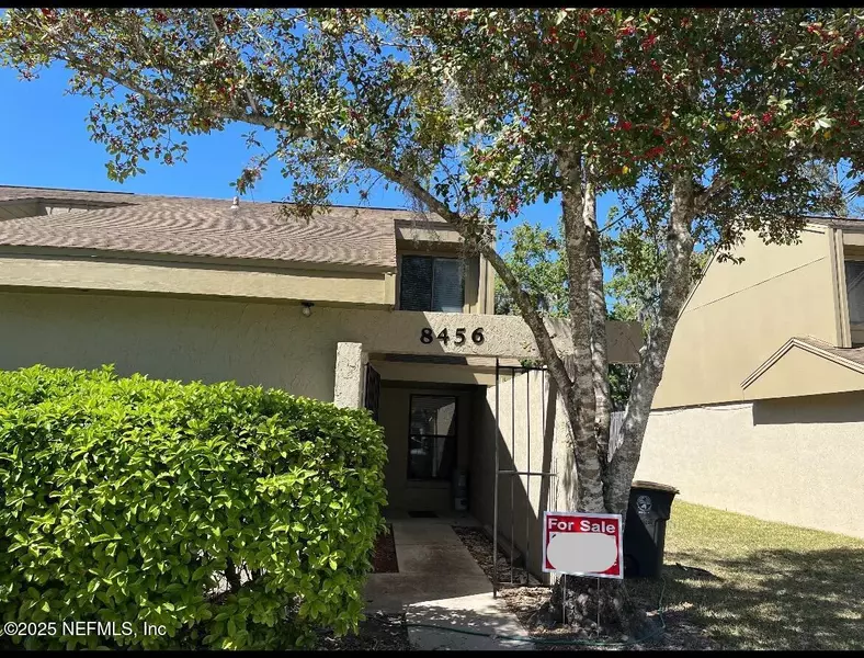 8456 WINDYPINE LN, Jacksonville, FL 32244