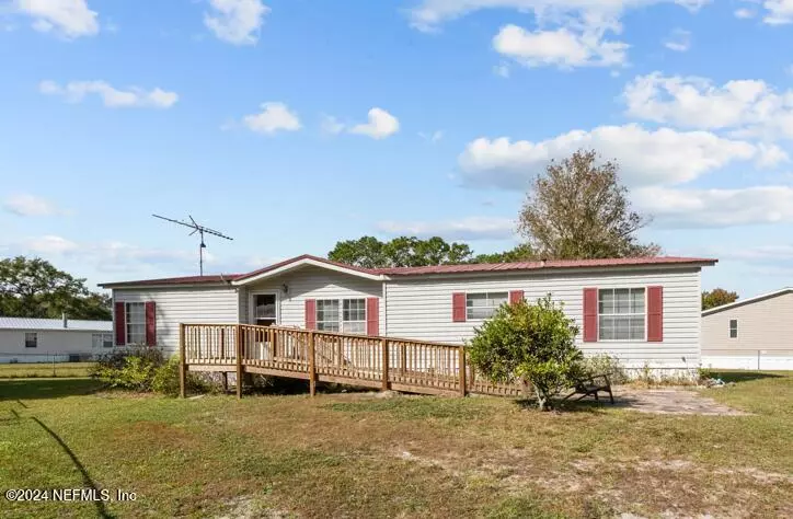 211 HORSE LANDING RD, Satsuma, FL 32189