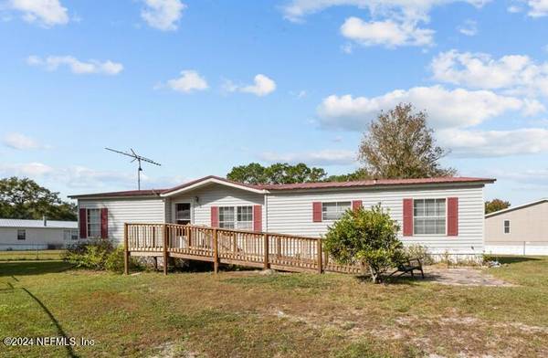 211 HORSE LANDING RD,  Satsuma,  FL 32189