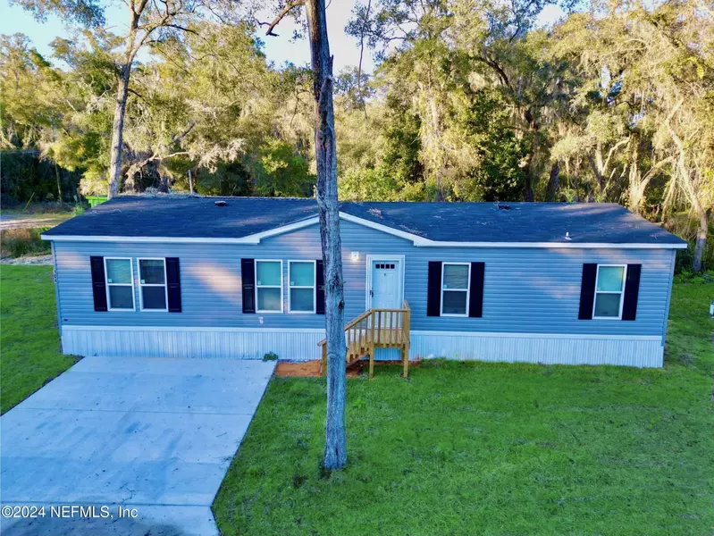 104 CAMPBELL LN, Hawthorne, FL 32640