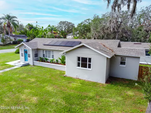 Eustis, FL 32726,195 E SEMINOLE AVE