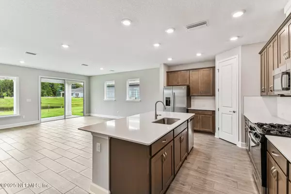 Yulee, FL 32097,75476 BANYAN WAY