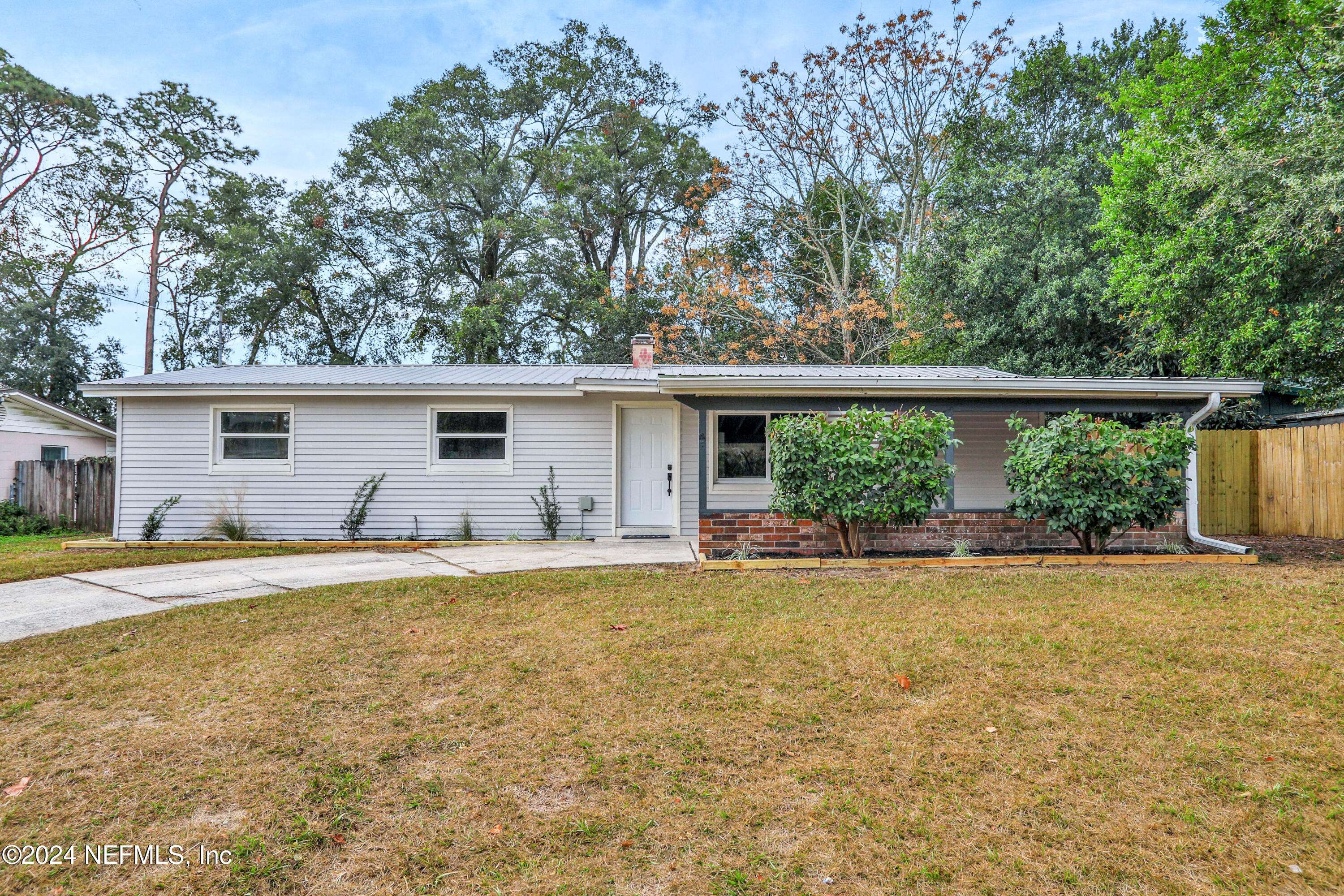 594 CLERMONT AVE S, Orange Park, FL 32073