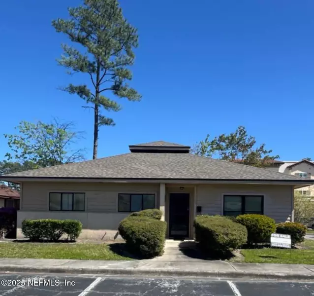 1543 KINGSLEY AVE #BLD19, Orange Park, FL 32073