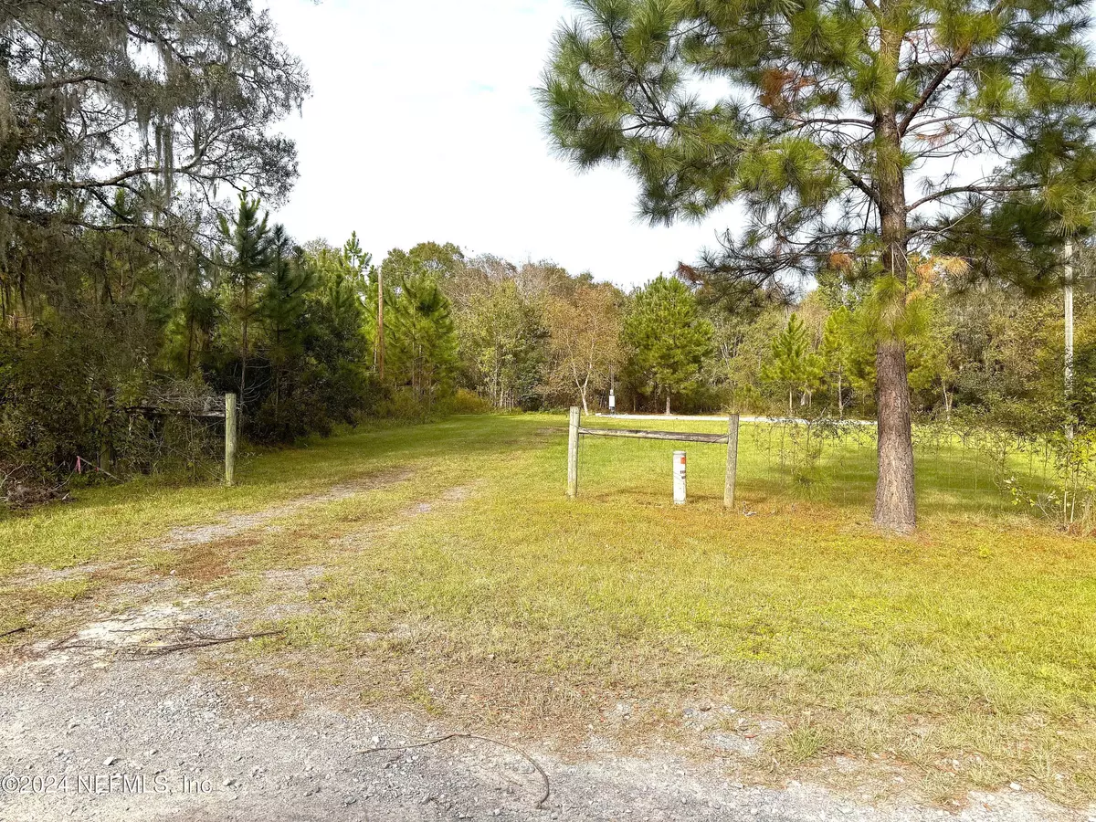 Callahan, FL 32011,45100 PONY TRL