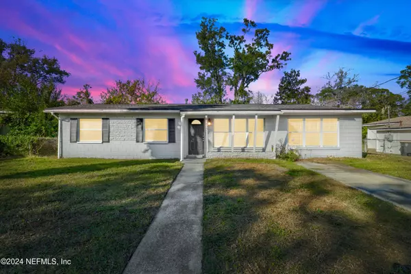 7435 CENTAURI RD, Jacksonville, FL 32210